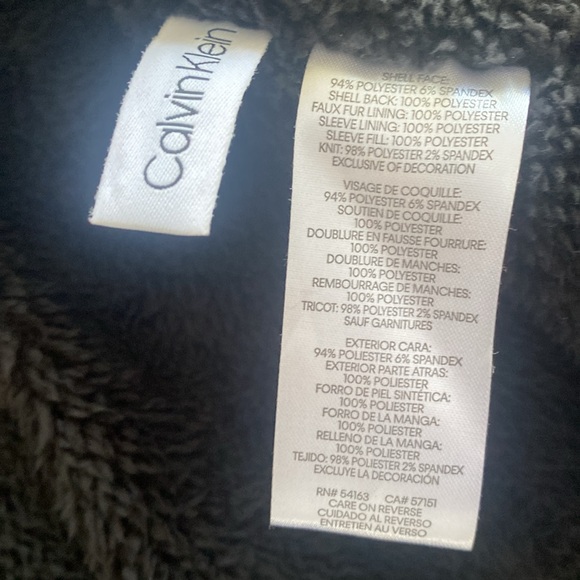 Men’s Calvin Klein, winter jacket, nylon outside fleece inside size XL🎿🚡⛷️🏂 - Picture 3 of 4